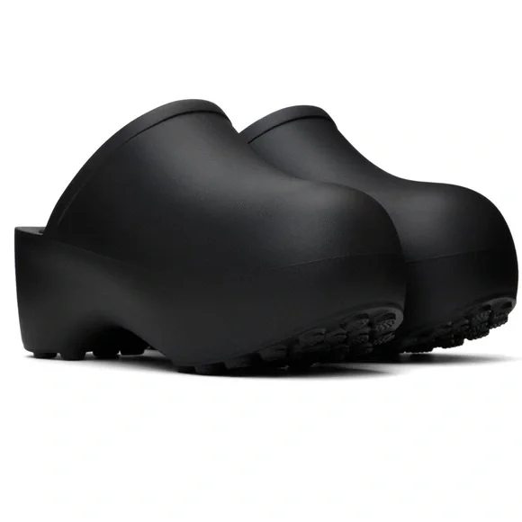 Black Praying Clogs - Picture 3 of 5